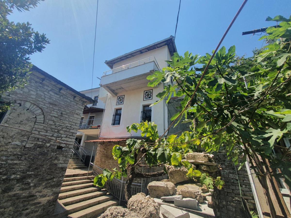 Riva Guest House Gjirokastër 外观 照片